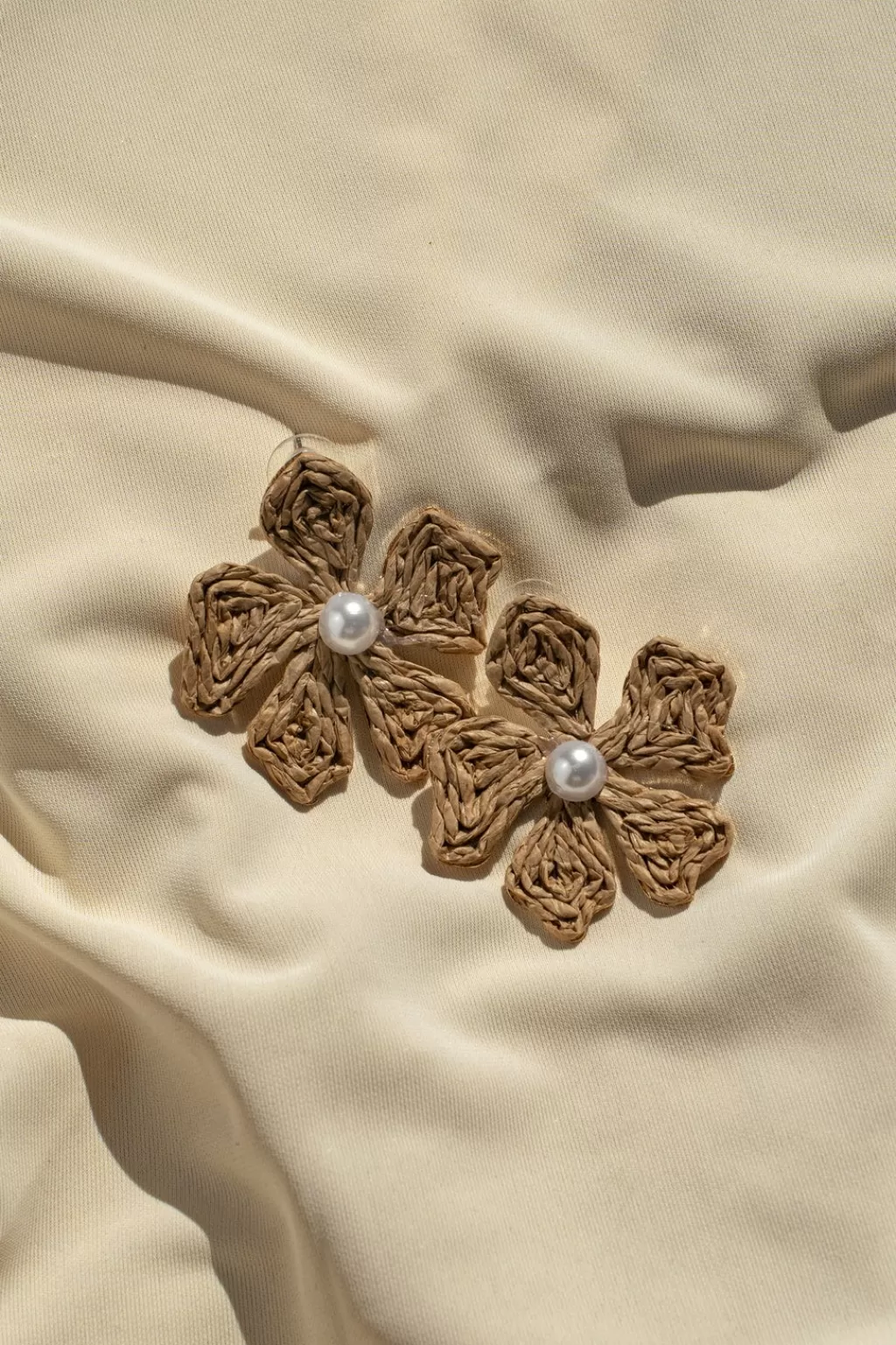 Jewelry*JLUXLABEL Natural Lexa Flower Earrings